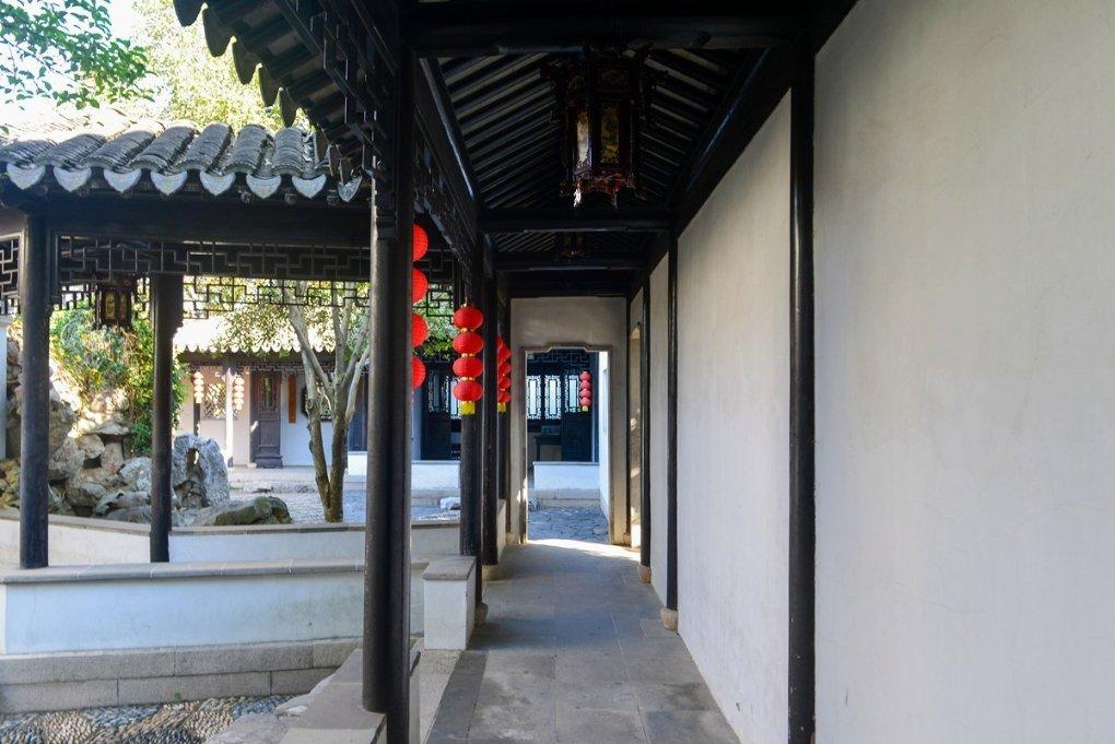 领了结婚证半个月,男方出轨,现在女方要求要离婚,但是当时说好的彩礼还没给,能要回来吗-有问必答平台,涵盖各类问题解答